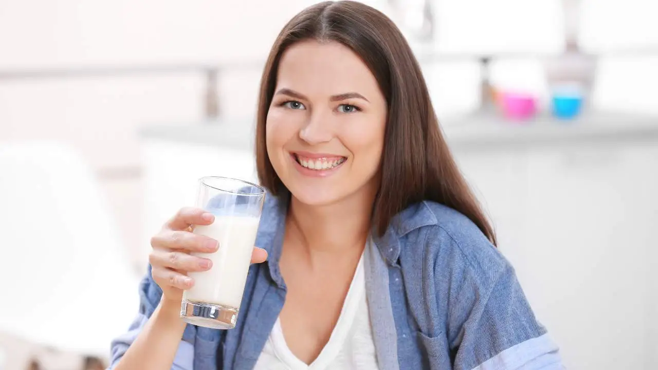 Latte vaccino: cosa succede se lo bevi ogni giorno